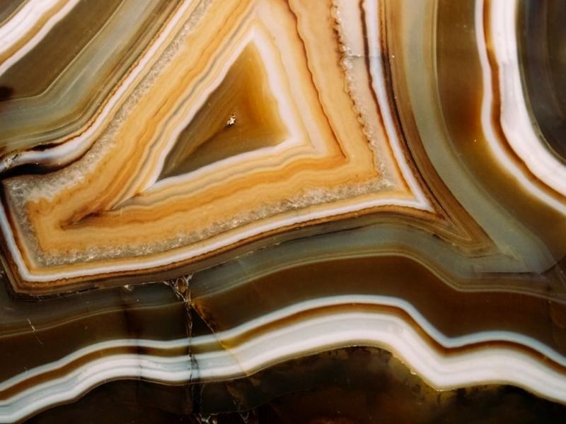 Backlit translucent onyx slab