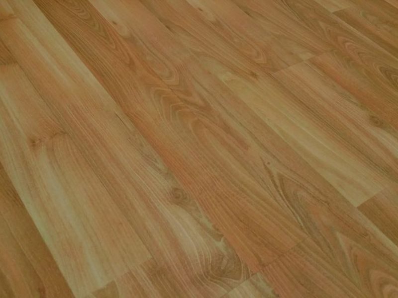 Hickory milled board grain with color contrast
