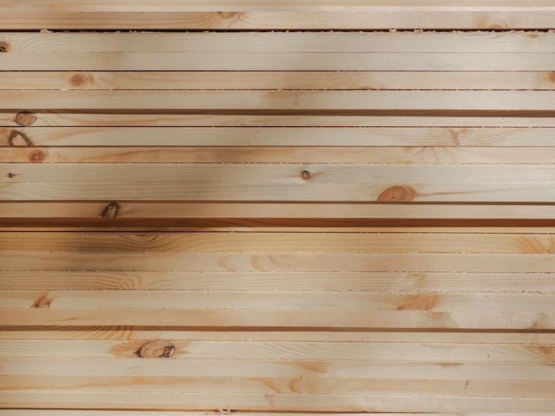 Spruce milled board grain